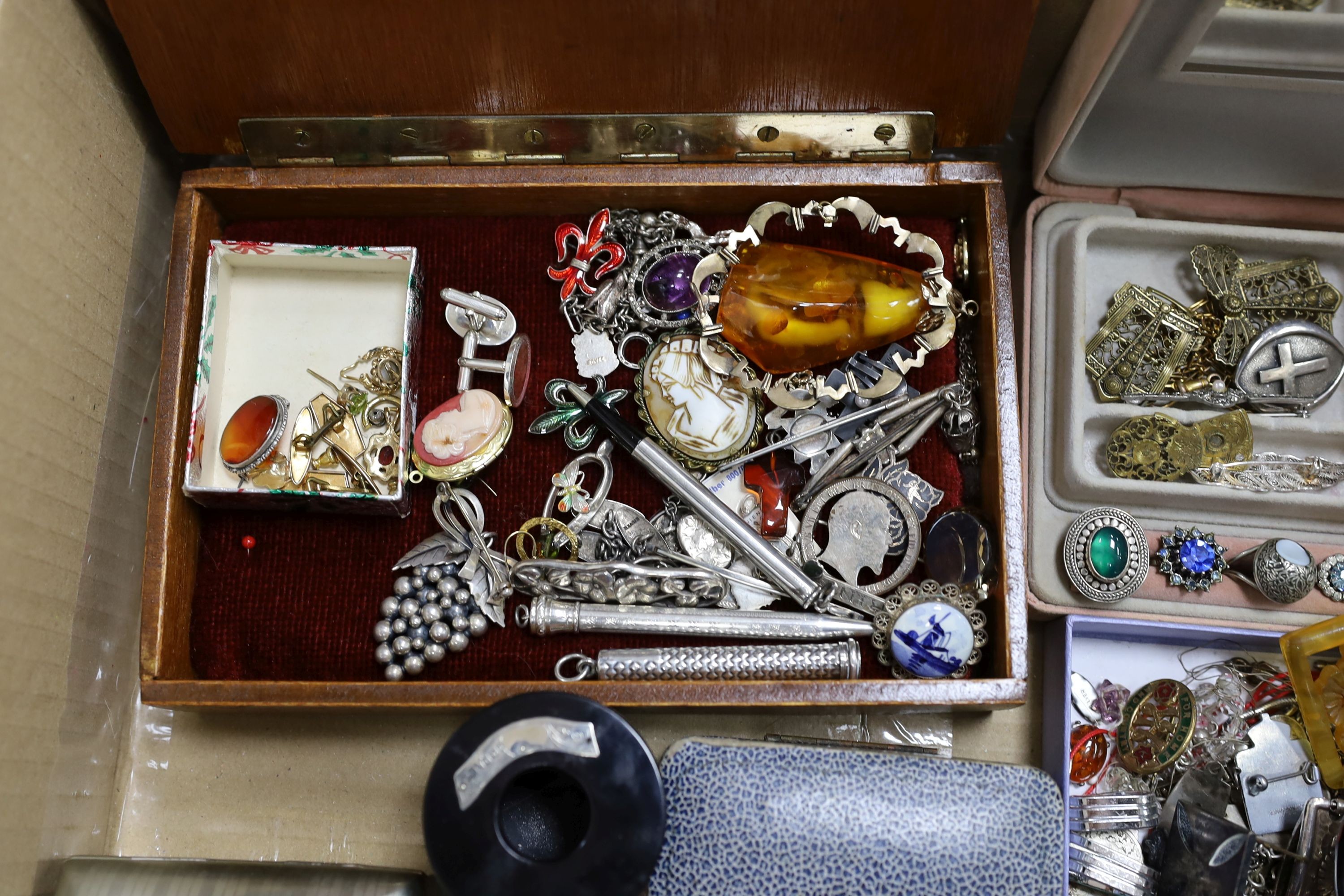 A quantity of assorted costume jewellery, sterling, silver, white metal and other items including pens, opera glasses etc.